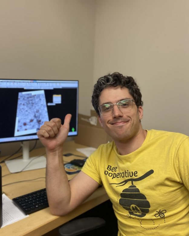 Portrait photo of Juan