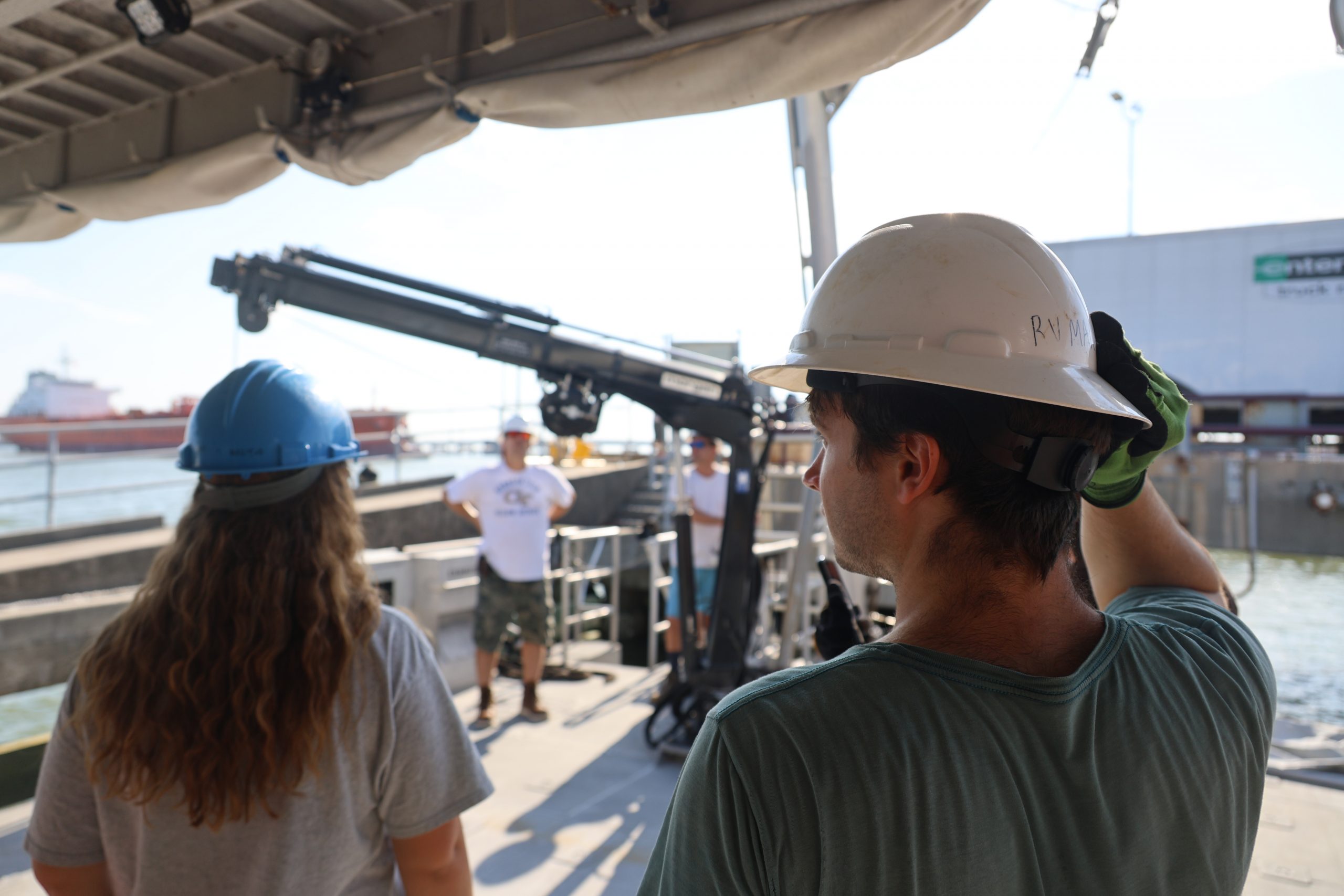 UTIG researchers off-load equipment