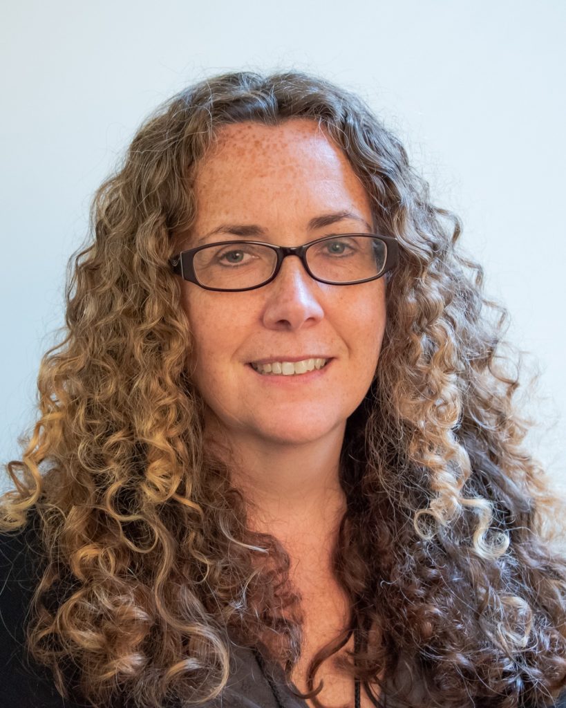 Laura Wallace headshot